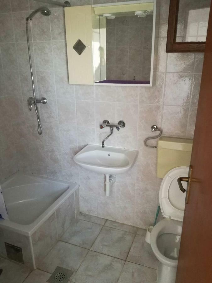 Apartmani Jarak Рогозница Экстерьер фото