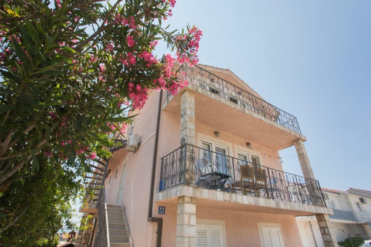 Apartmani Jarak Рогозница Экстерьер фото