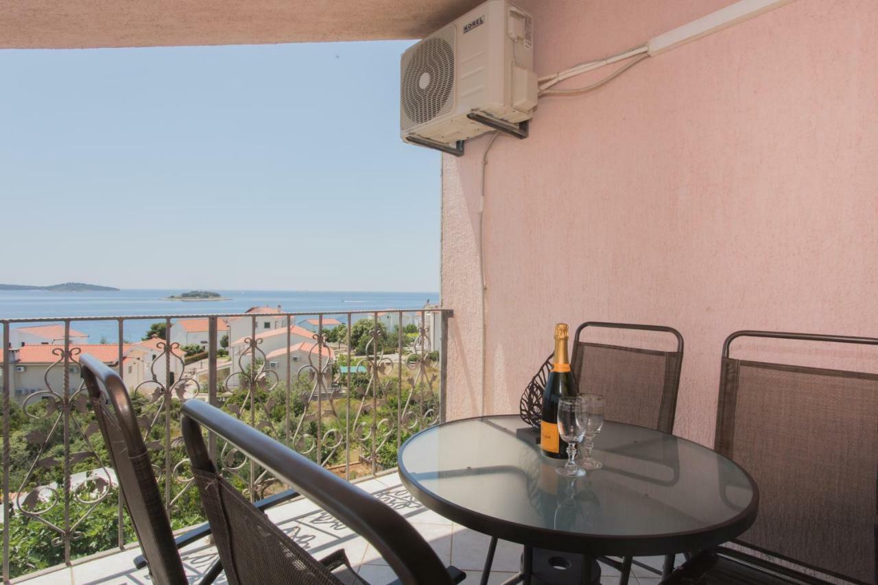 Apartmani Jarak Рогозница Экстерьер фото