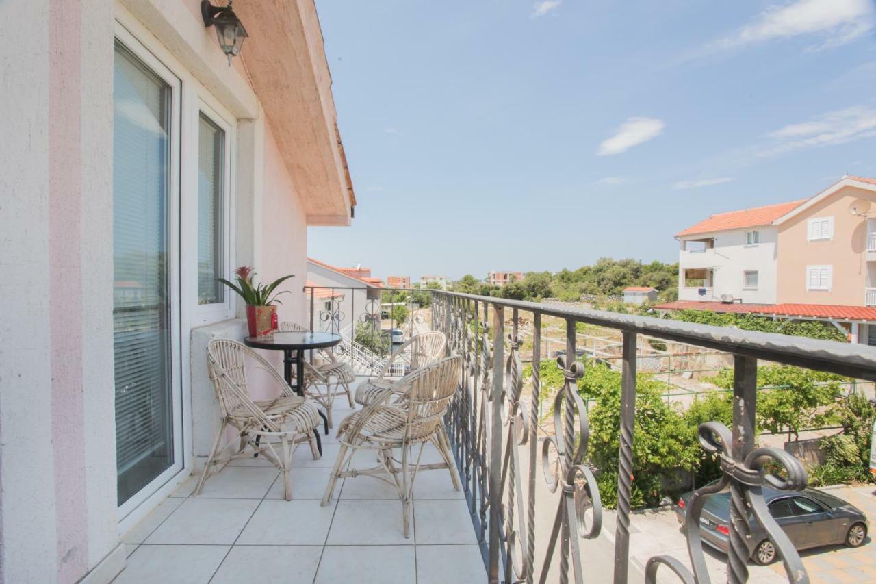 Apartmani Jarak Рогозница Экстерьер фото